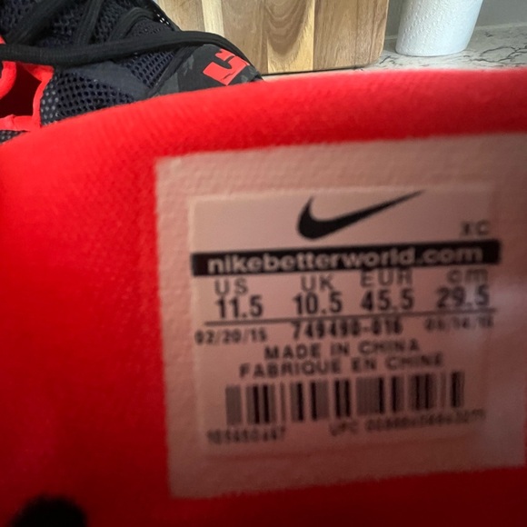 Nike LeBron James High-Top Athletic Shoes - Picture 9 of 9